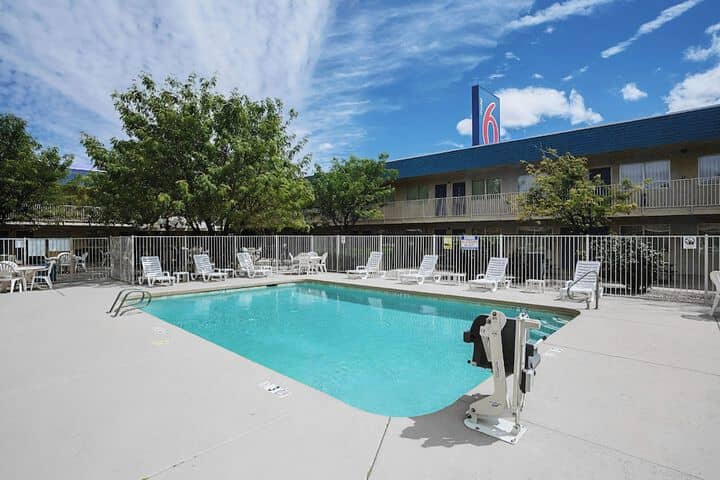 Pool 11 of 17