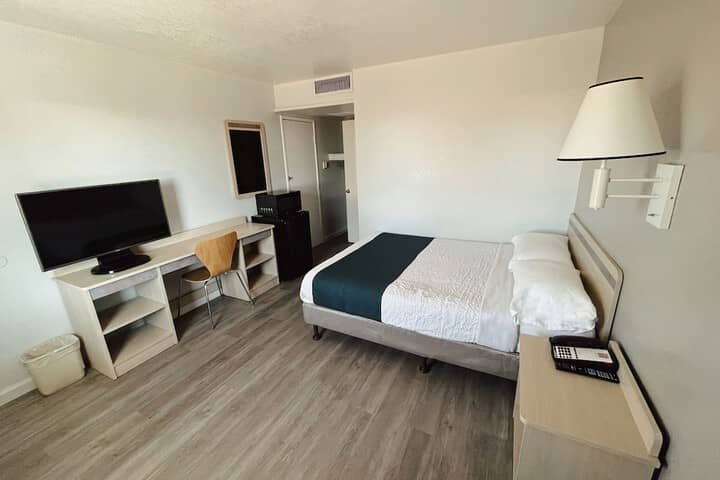 Room 7 of 17
